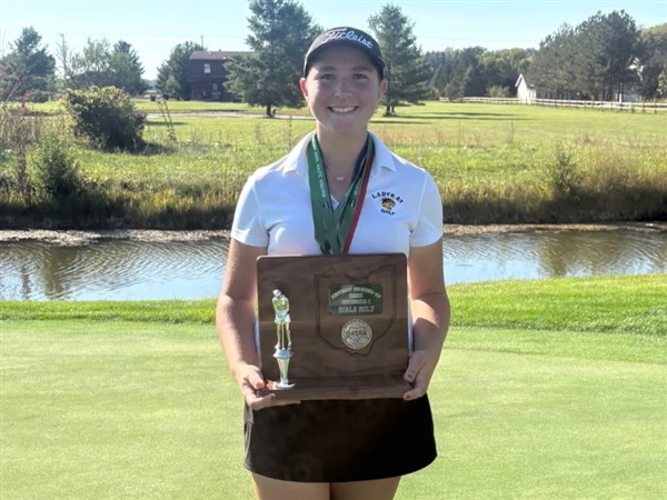 Northview’s Feldmann, St. Ursula finish on top at girls district golf tournament