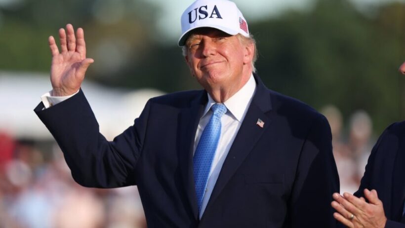 Donald Trump AND golf