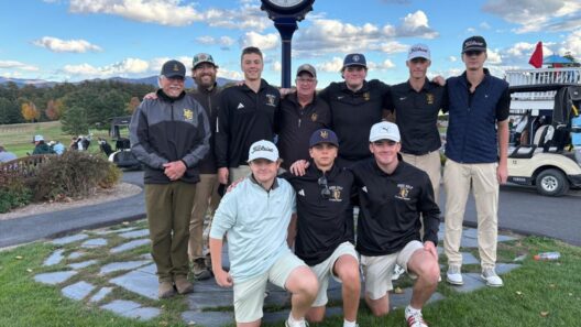Harwood wins 2nd straight golf title | Slider